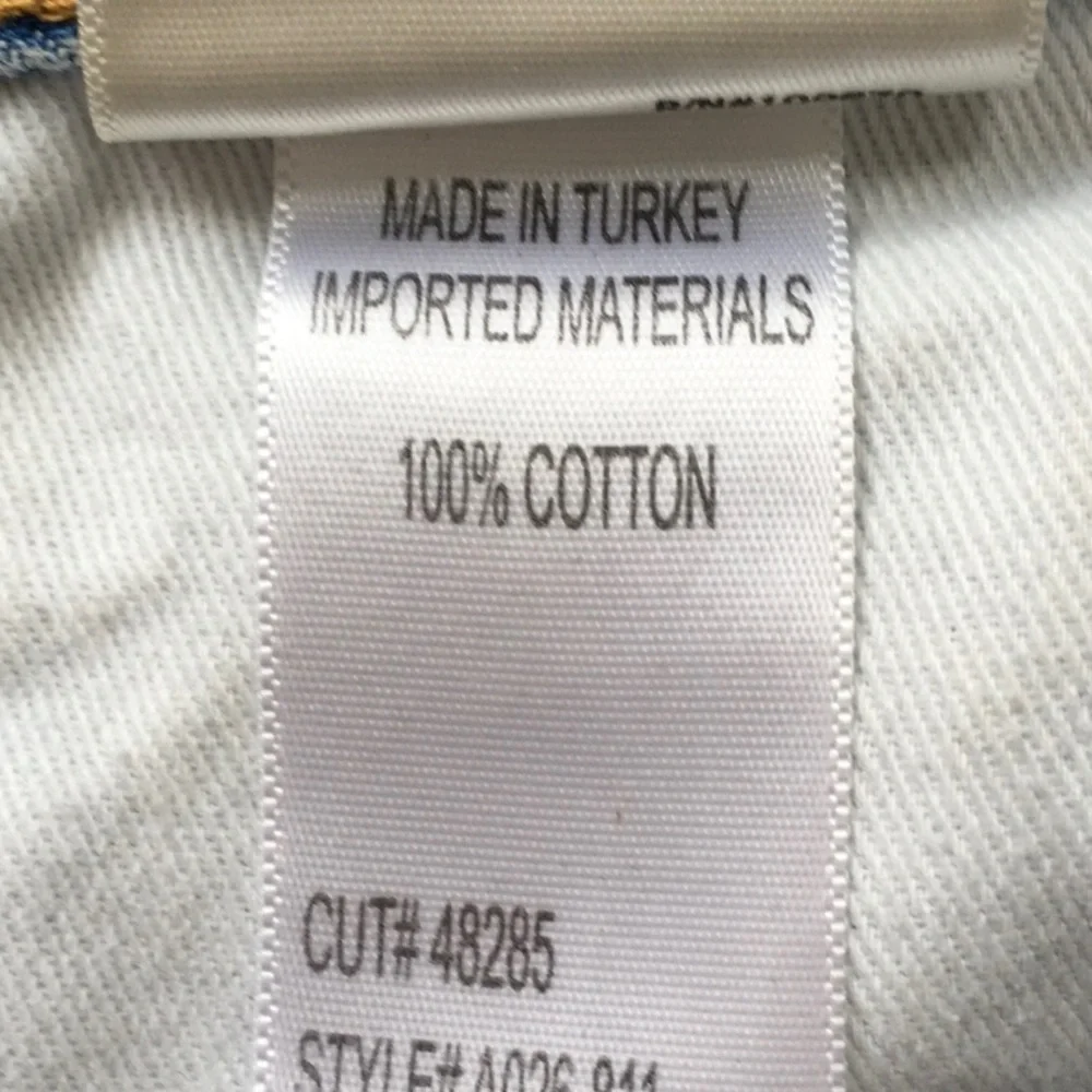 AGOLDE Parker Cut-Off Shorts - Picture 9 of 10